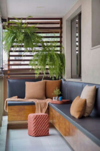 Transformando varandas pequenas com a Lily Garden em Sorocaba. Mesmo nas menores das varandas, o potencial para criar um refúgio de paz e beleza é ilimitado.